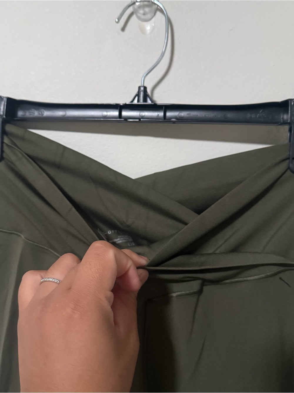Aerie 7/8 Crossover Legging Large in Olive Green - Picture 4 of 8